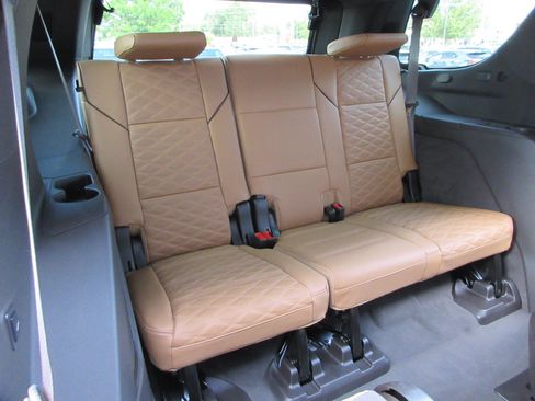 Used 2024 Cadillac Escalade Sport w/ Touring Package AWD/4WD image 20