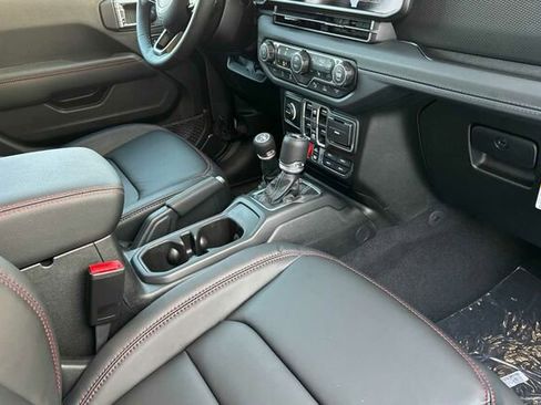 New 2026 Jeep Wrangler Unlimited Rubicon image 13