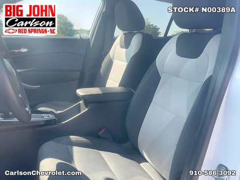 Used 2024 Chevrolet Trax LS w/ LS Convenience Package FWD image 30