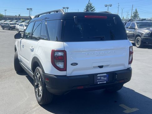Certified 2024 Ford Bronco Sport Outer Banks w/ Tech Package AWD/4WD image 8