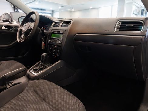 Used 2012 Volkswagen Jetta S FWD image 25