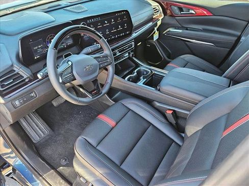 New 2026 Chevrolet Traverse RS image 3