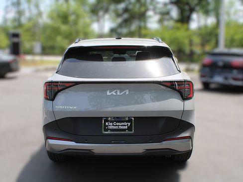 New 2026 Kia Sportage EX FWD image 8
