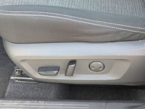 Used 2021 Nissan Rogue SV AWD/4WD image 26