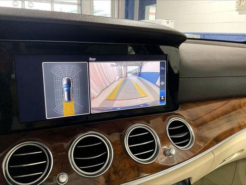 Used 2018 Mercedes-Benz E 400 4MATIC Wagon image 19