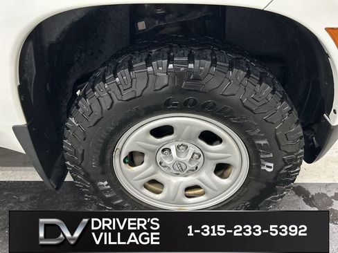 Used 2024 Nissan Frontier S w/ Technology Package AWD/4WD image 8