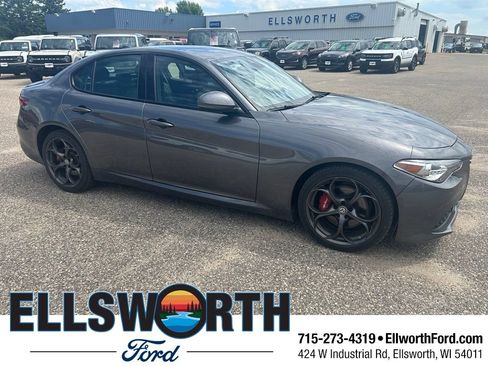 Used 2017 Alfa Romeo Giulia Ti w/ TI 19" Sport Package AWD/4WD image 1