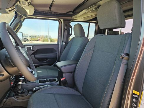 New 2026 Jeep Gladiator Mojave AWD/4WD image 12