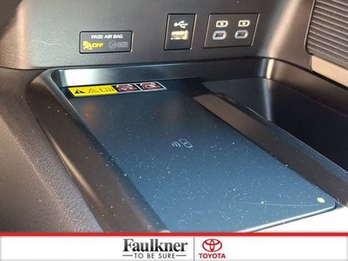 Used 2026 Toyota Camry SE FWD image 22