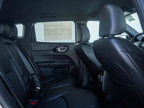 New 2026 Jeep Compass Latitude image 13