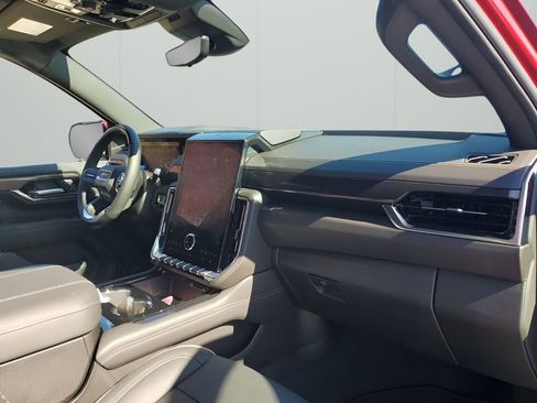 New 2026 GMC Yukon Elevation image 14