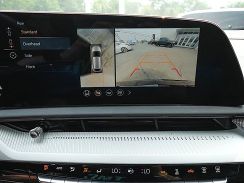 Used 2025 Cadillac Optiq Luxury 1 AWD/4WD image 30