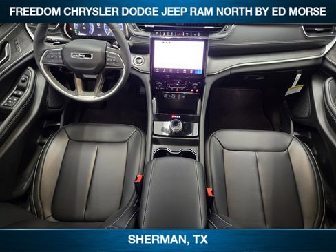 New 2025 Jeep Grand Cherokee L Limited w/ Black Appearance Package image 22