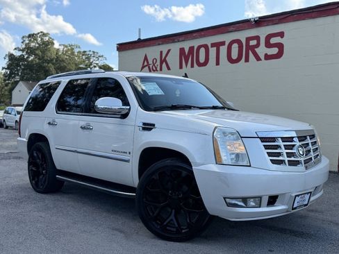 Used 2007 Cadillac Escalade 2WD w/ Information Package image 1