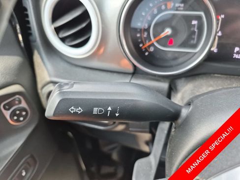 Certified 2019 Jeep Wrangler Unlimited Sahara AWD/4WD image 50