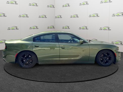 Used 2022 Dodge Charger SXT image 8