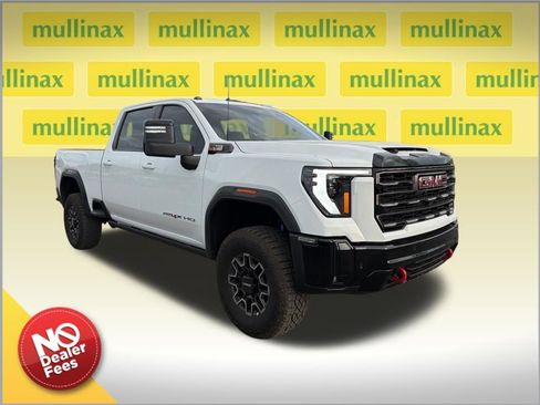 Used 2026 GMC Sierra 2500 AT4X image 1