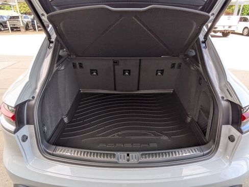 New 2026 Porsche Macan S image 23