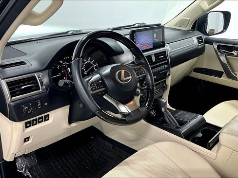 Used 2023 Lexus GX 460 Premium w/ Accessory Package image 16