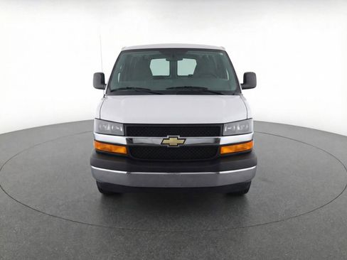 Used 2025 Chevrolet Express 3500 LT w/ LT Preferred Equipment Group RWD image 2