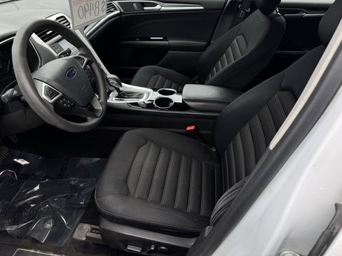 Used 2014 Ford Fusion SE image 3