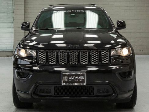 Used 2019 Jeep Grand Cherokee Altitude image 5