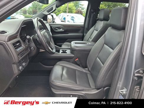 Certified 2022 Chevrolet Tahoe Z71 w/ Luxury Package AWD/4WD image 18