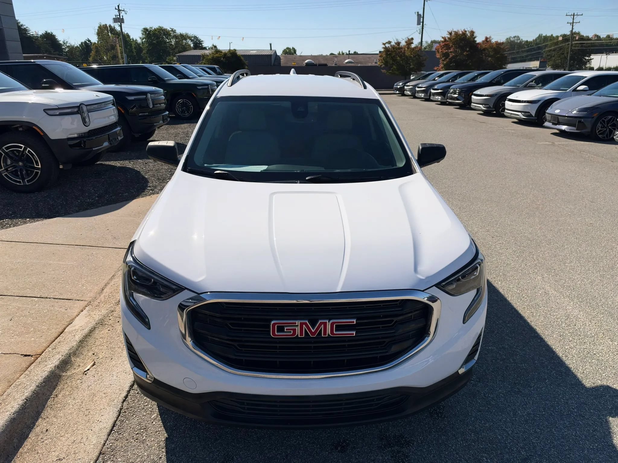 Used 2020 GMC Terrain SLE w/ Driver Convenience Package FWD image 25