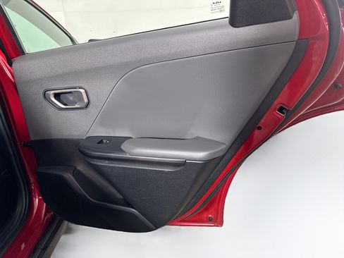 Used 2025 Kia K4 FWD image 28