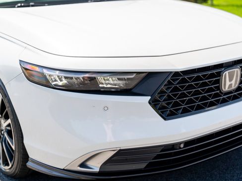 Used 2024 Honda Accord Touring image 10