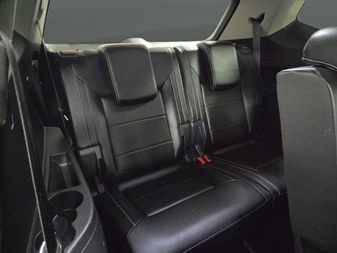 Used 2022 Volkswagen Atlas SE image 32