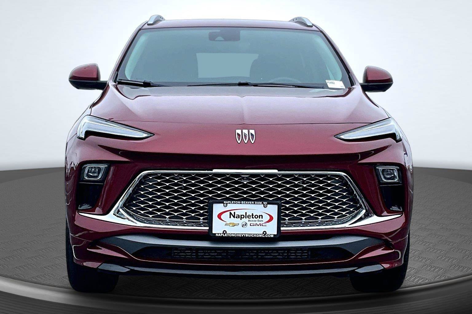 Used 2025 Buick Encore GX Avenir w/ Avenir Technology Package FWD image 3