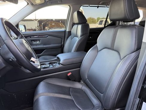 Used 2025 Honda Pilot EX-L image 23