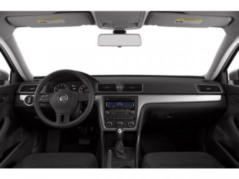 Used 2015 Volkswagen Passat 1.8T SEL Premium image 5