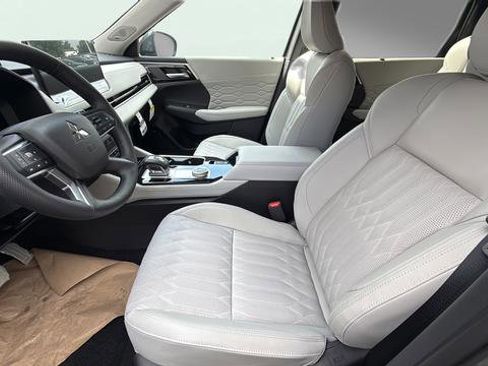 New 2026 Mitsubishi Outlander SEL FWD image 13