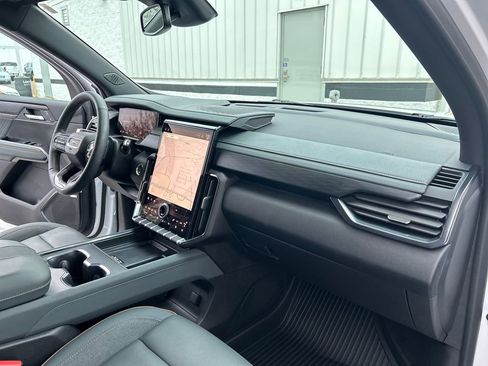 Certified 2025 GMC Acadia AT4 w/ LPO, Floor Liner Package image 29