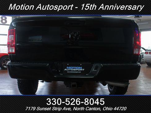 Used 2019 RAM 1500 Classic SLT w/ Black Appearance Group image 9