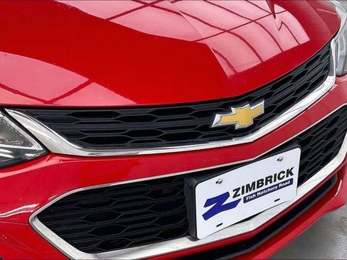 Used 2017 Chevrolet Cruze LT w/ Convenience Package FWD image 30