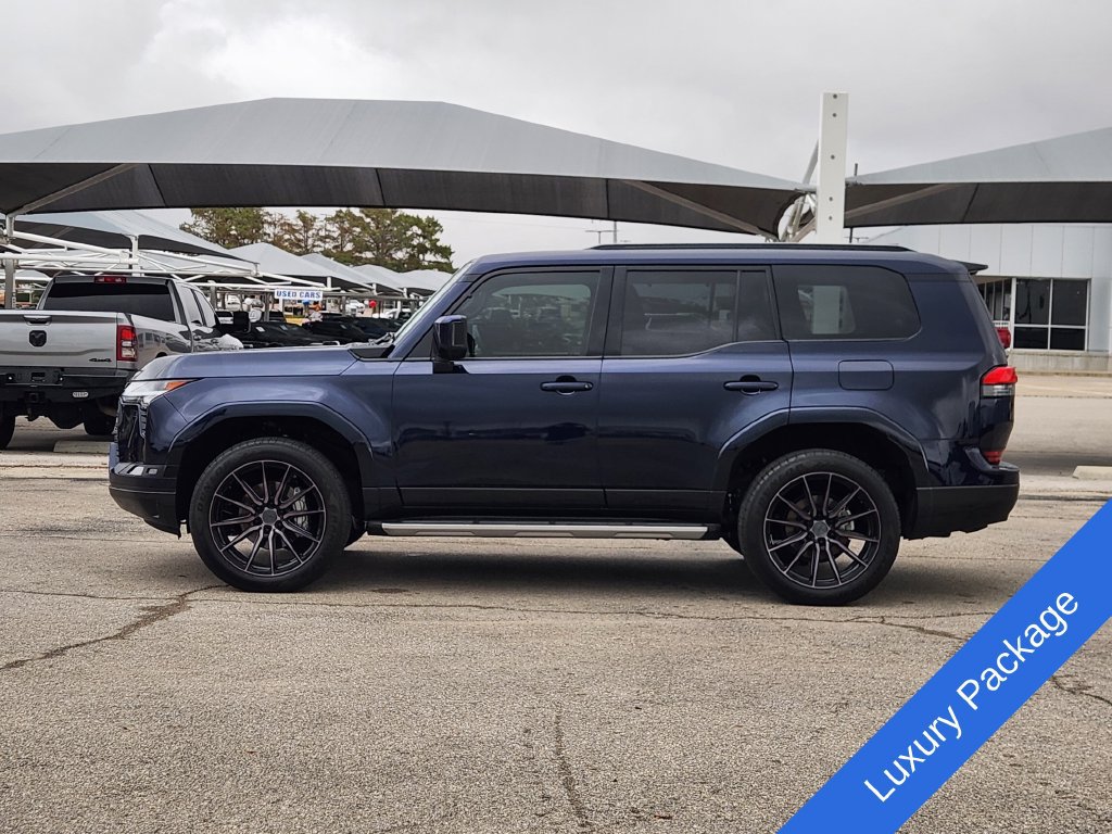 Used 2024 Lexus GX 550 w/ Cold Area Package AWD/4WD image 4