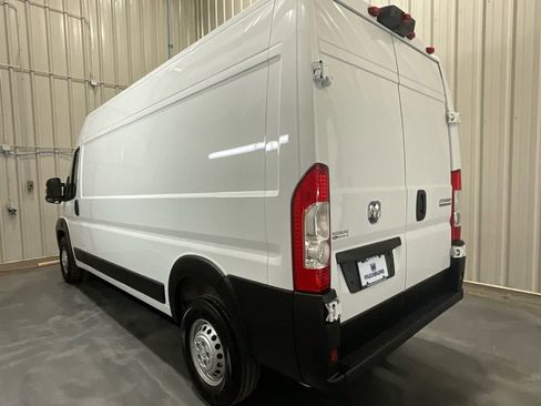 Used 2025 RAM ProMaster 2500 w/ Convenience Group image 20