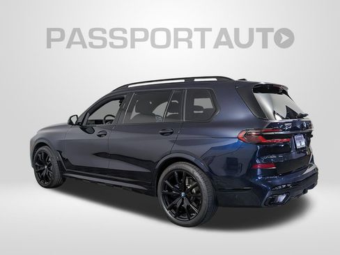 Used 2026 BMW X7 xDrive40i w/ M Sport Package AWD/4WD image 3