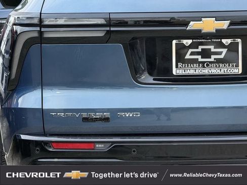 Used 2025 Chevrolet Traverse High Country AWD/4WD image 9