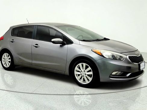 Used 2016 Kia Forte LX w/ LX Popular Plus Package FWD image 3