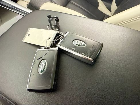 Used 2020 Land Rover Range Rover Sport HST image 17