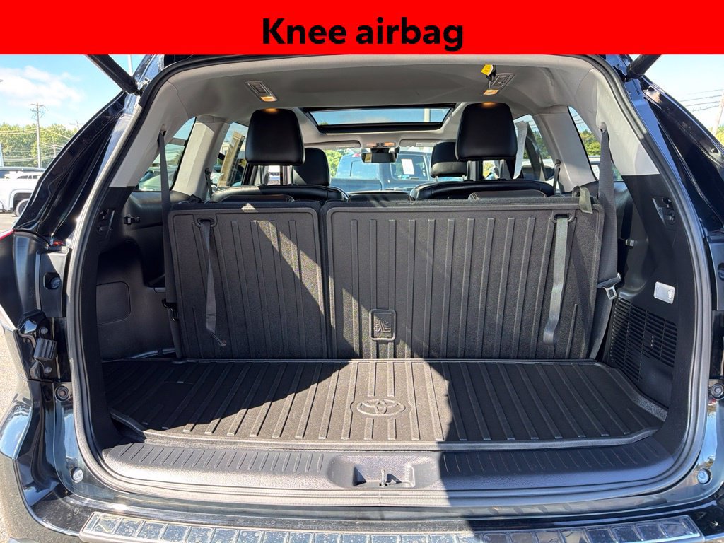 Used 2018 Toyota Highlander Limited Platinum AWD/4WD image 36