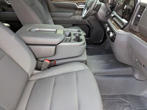 New 2025 GMC Sierra 1500 Elevation image 18