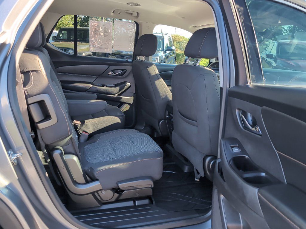 Used 2018 Chevrolet Traverse LT AWD/4WD image 6