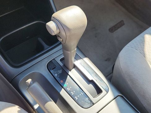 Used 2003 Toyota Camry LE FWD image 18