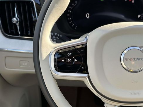 New 2026 Volvo XC60 B5 Ultra w/ Protection Package Premier image 8