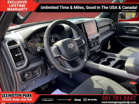 New 2025 RAM 1500 Big Horn AWD/4WD image 6